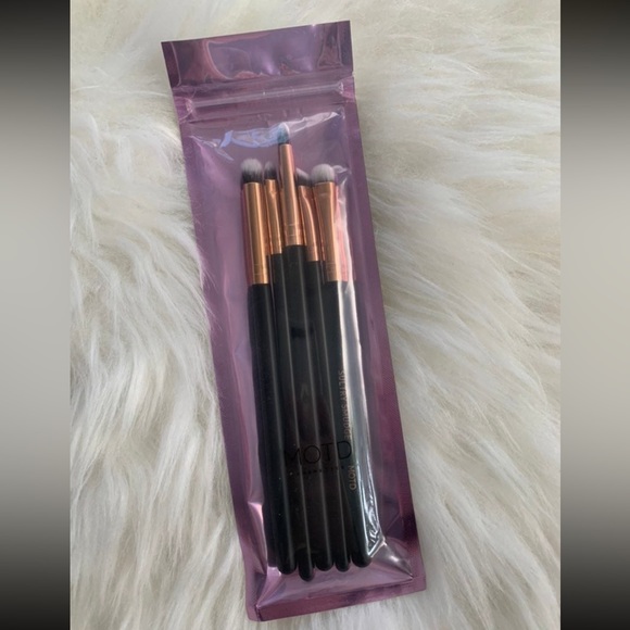 NEW! MOTD Cosmetics Eye Got It 5pc Brush Set - Picture 2 of 5
